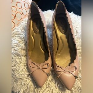 Mee too scallop edge kitten heels size 7 dune rose
